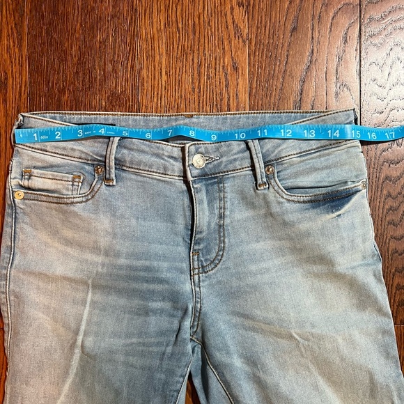 True Religion BILLIE MID RISE STRAIGHT JEAN Size 27 Light Wash Denim - Picture 8 of 11